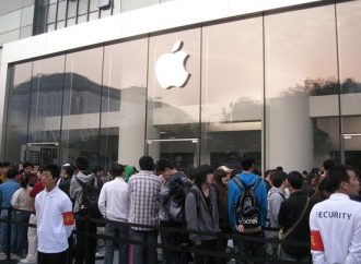 新iPhone还没发表 中国黑市已经开卖山寨机